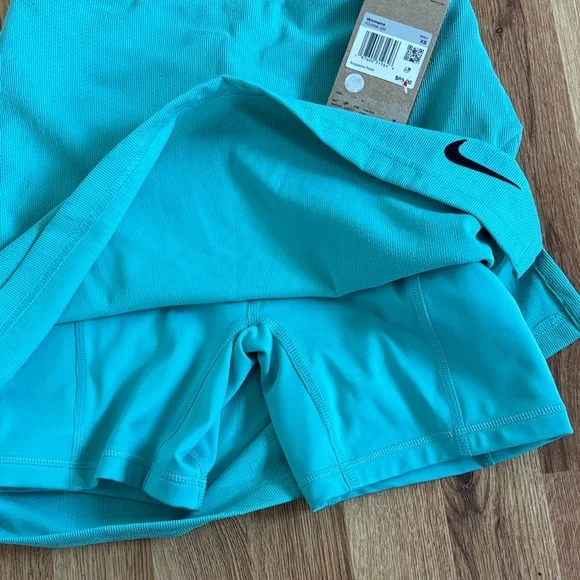 Nike Standard Fit Aqua Skirt with Logo - Picture 5 of 6